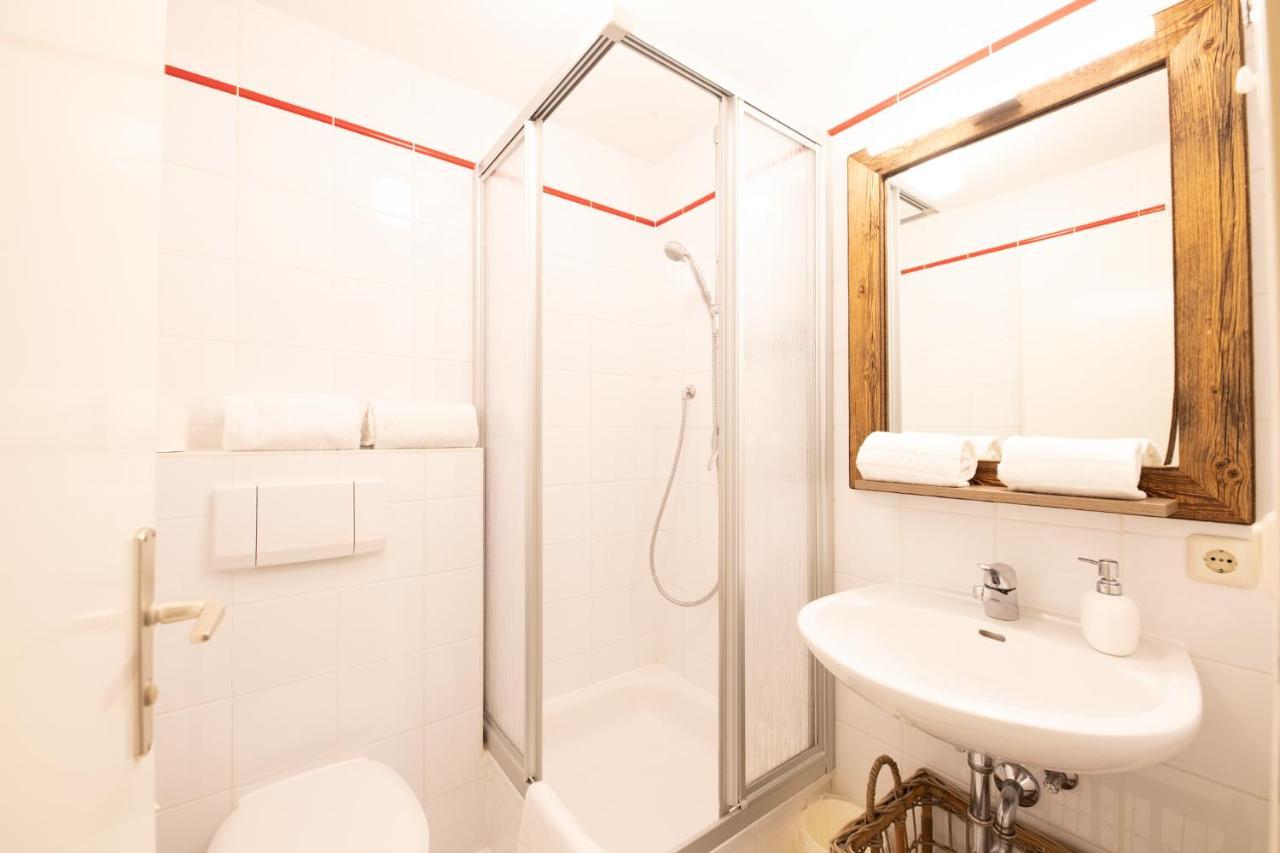 Hausberg Apartment การ์มิช-พาร์เทนเคียร์เชน ภายนอก รูปภาพ