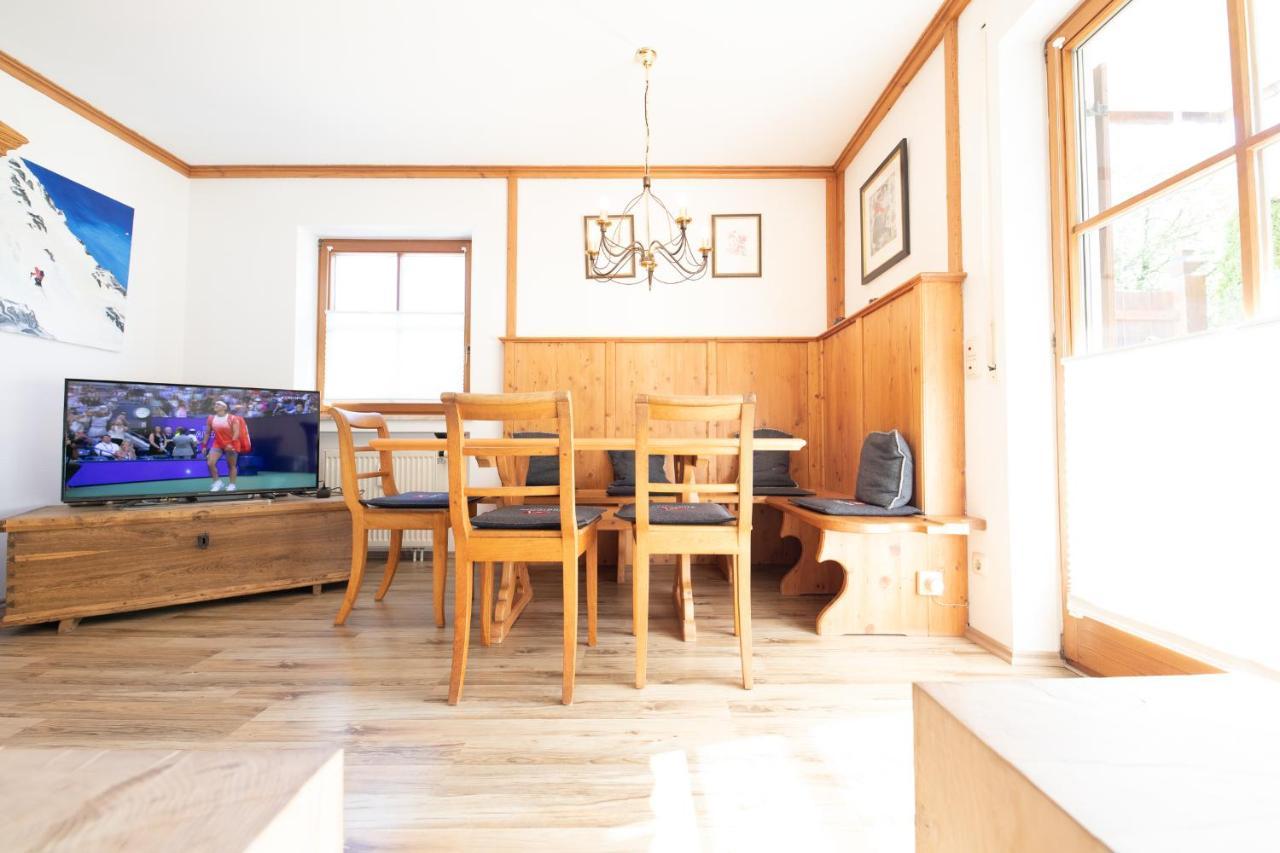 Hausberg Apartment การ์มิช-พาร์เทนเคียร์เชน ภายนอก รูปภาพ