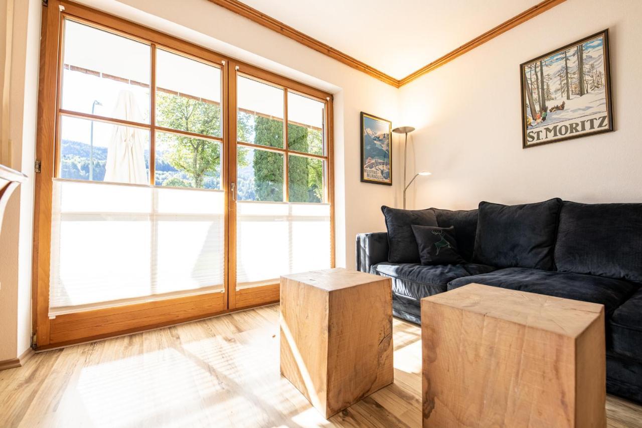 Hausberg Apartment การ์มิช-พาร์เทนเคียร์เชน ภายนอก รูปภาพ
