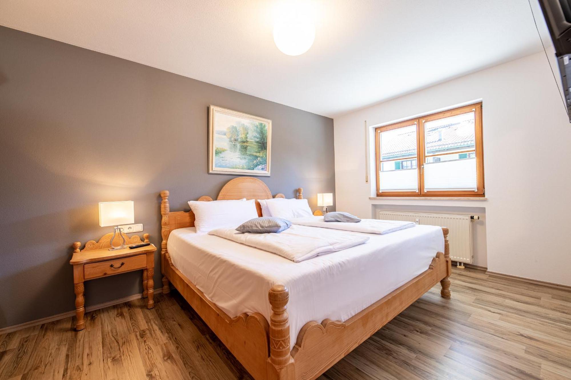 Hausberg Apartment การ์มิช-พาร์เทนเคียร์เชน ภายนอก รูปภาพ